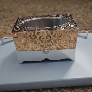 Things Remembered Silver Jewlery Box